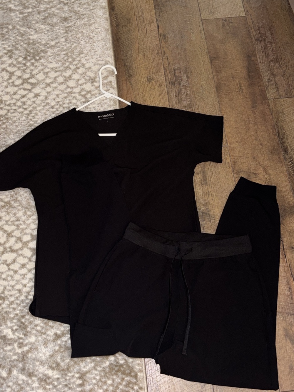 Mandala Women's Black Jogger Pants & Top Set